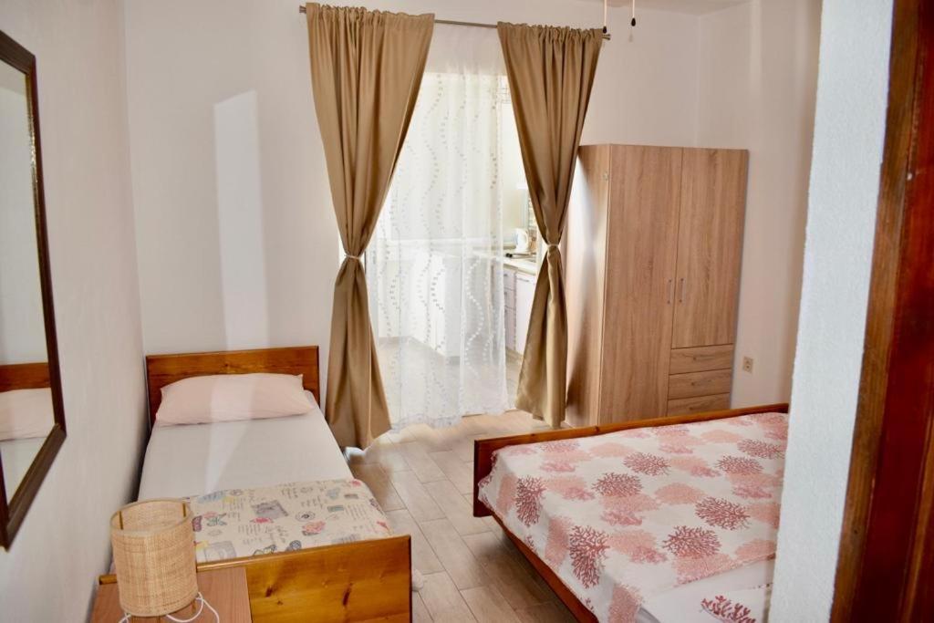 Apartments Petar Maksan Пакоштане Екстер'єр фото