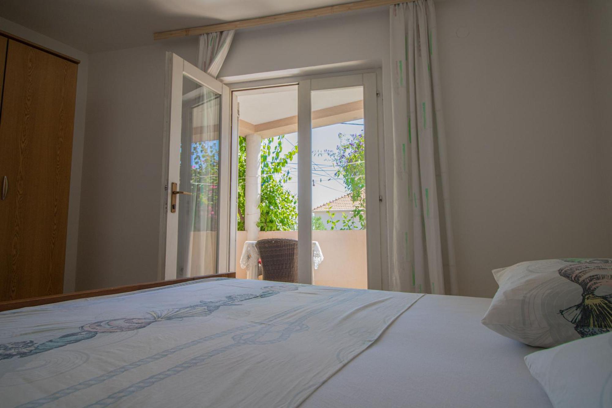 Apartments Petar Maksan Пакоштане Екстер'єр фото