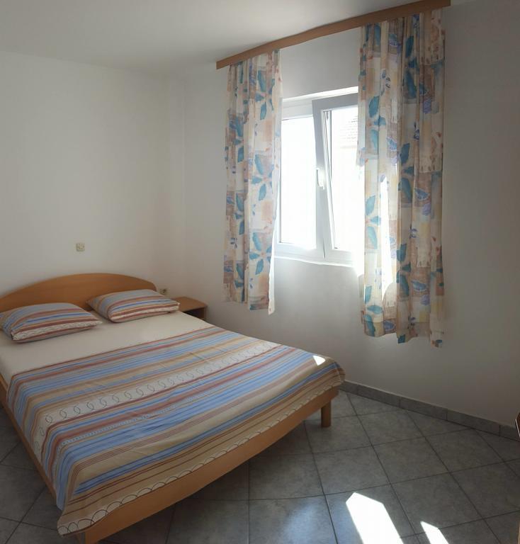 Apartments Petar Maksan Пакоштане Екстер'єр фото